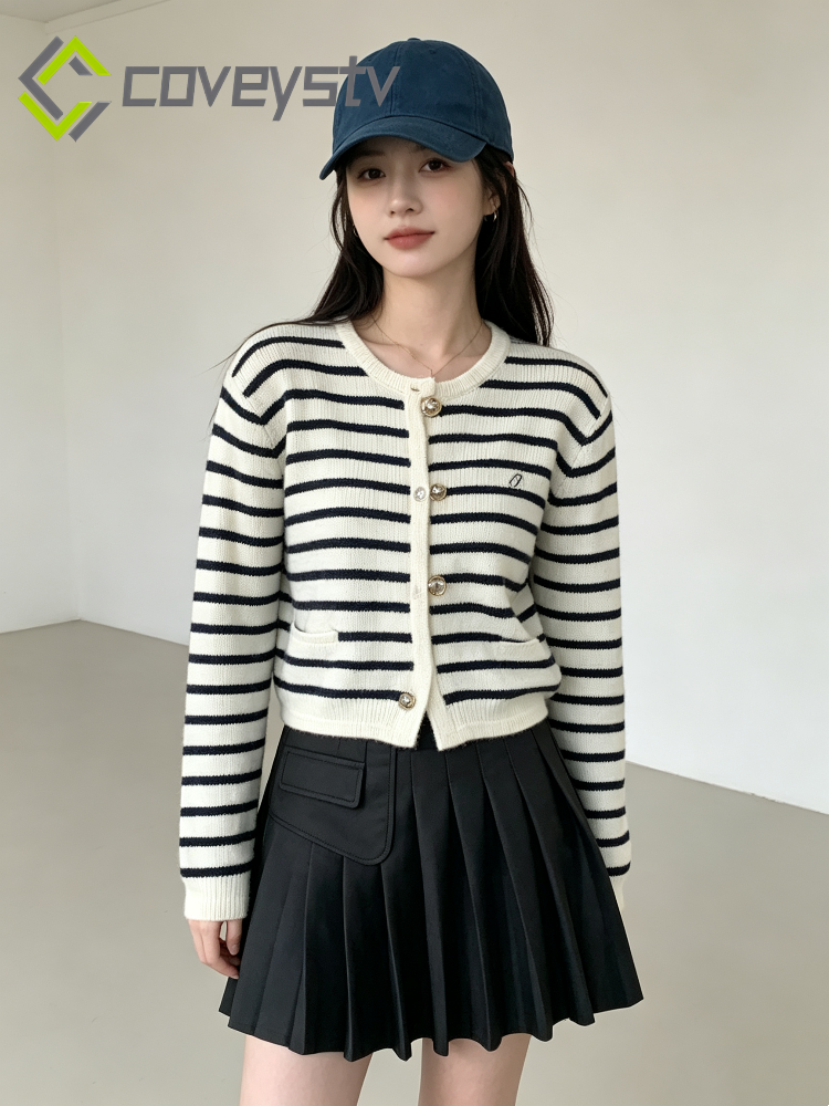Fashion White Black Striped Knitted Female Winter Short Long Sleeve Cardigan